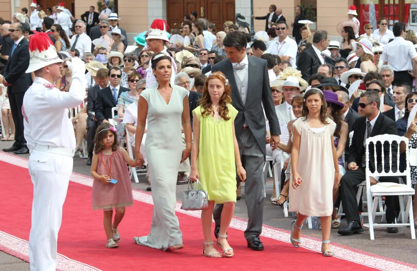 Chris de Massy (au centre) entour&eacute;e de ses parents Sebastien et Donatella Knecht de Massy et de ses s&oelig;urs Victoria et Andrea, le 2 juillet 2011, jour du mariage de Albert II et la princesse Charl&egrave;ne